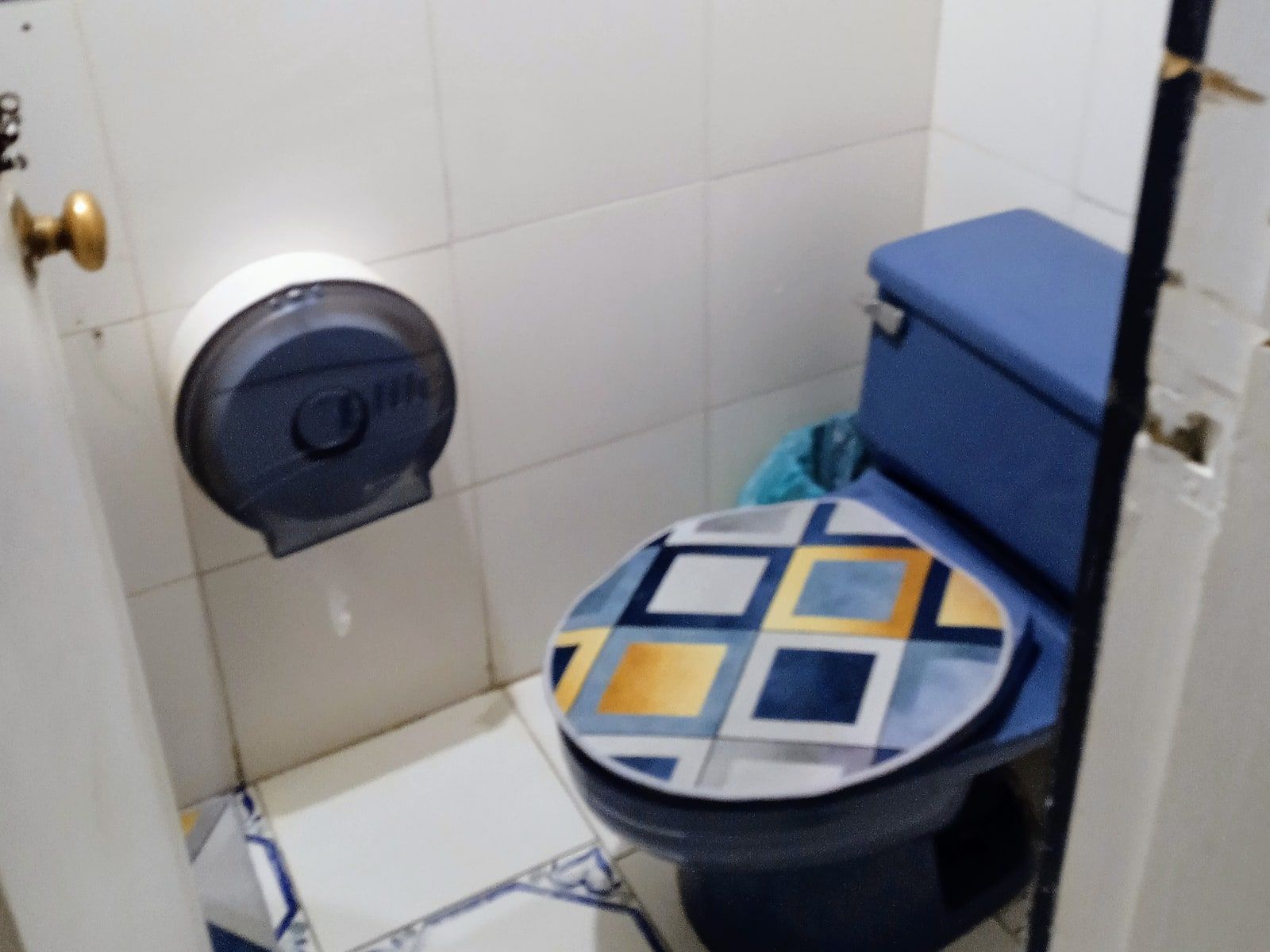 Interior del baño del sector A1 de Hostal Antonio Varas de Collao