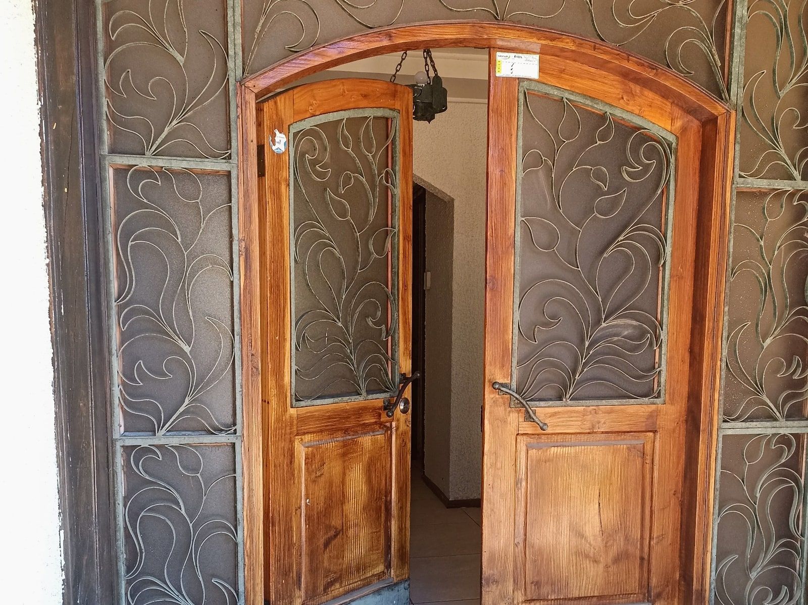 Puerta de entrada de Hostal Antonio Varas de Collao
